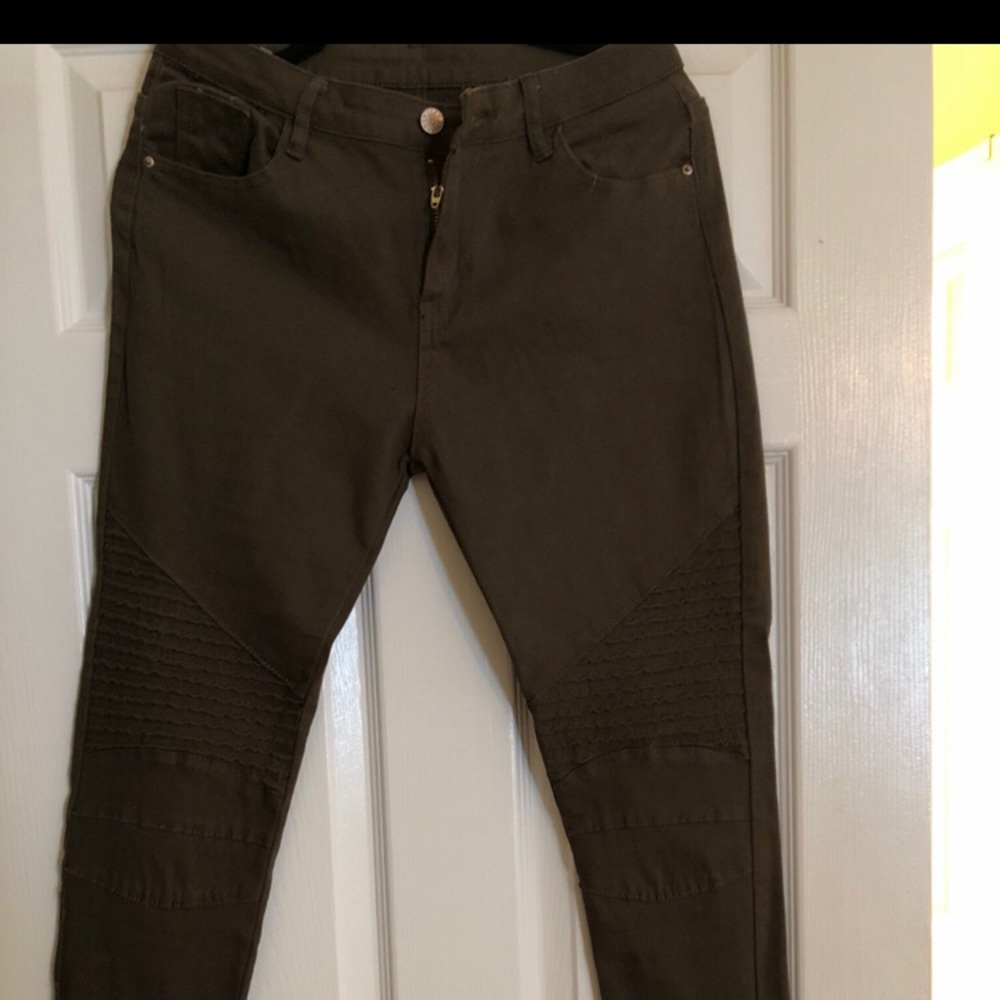 Skinny Khaki Pants - NEVER WORN